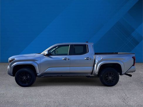Used 2024 Toyota Tacoma SR5 AWD/4WD image 6