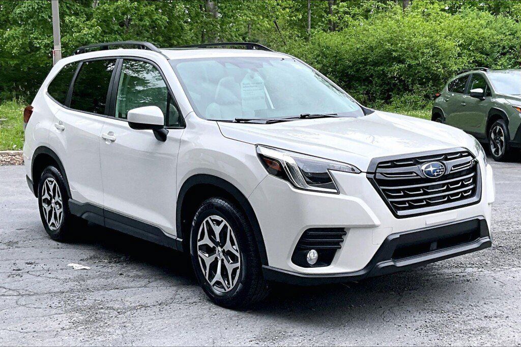 Used 2022 Subaru Forester Premium AWD/4WD image 19
