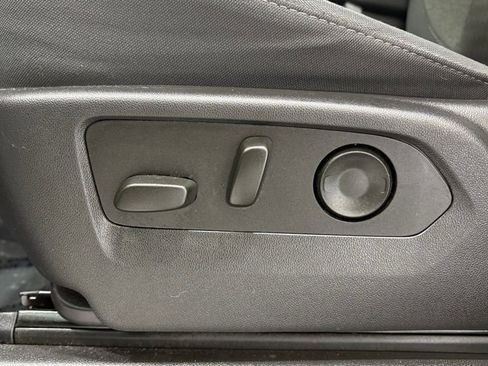 Used 2024 Chevrolet Silverado 1500 Custom image 12