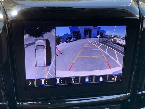 Used 2020 Chevrolet Traverse Premier FWD image 22