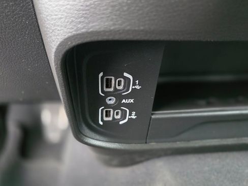 Used 2024 RAM 2500 Laramie AWD/4WD image 33
