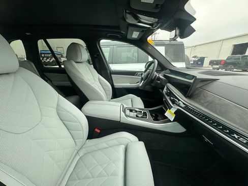 Used 2026 BMW X5 sDrive40i w/ Premium Package image 4