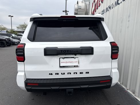 Used 2025 Toyota 4Runner SR5 image 8
