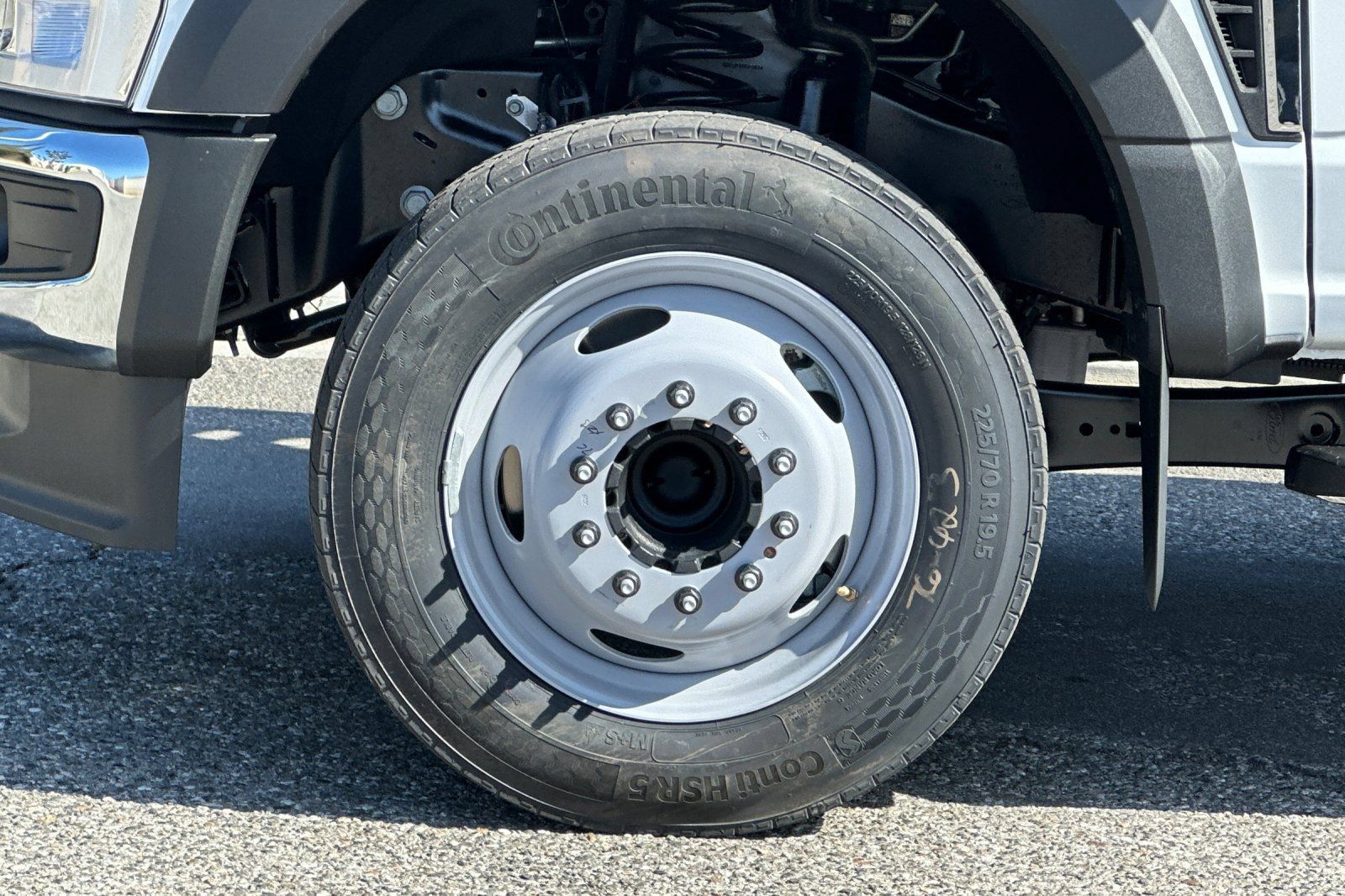 New 2026 Ford F450 XL w/ XL Chrome Package RWD image 22