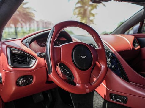 Used 2014 Aston Martin Vanquish Volante RWD image 35