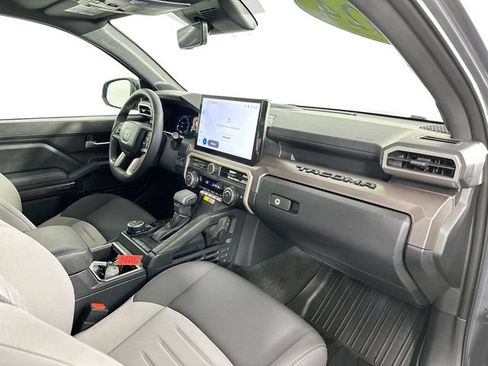 Used 2024 Toyota Tacoma TRD Off-Road w/ TRD Off Road Upgrade Package AWD/4WD image 28