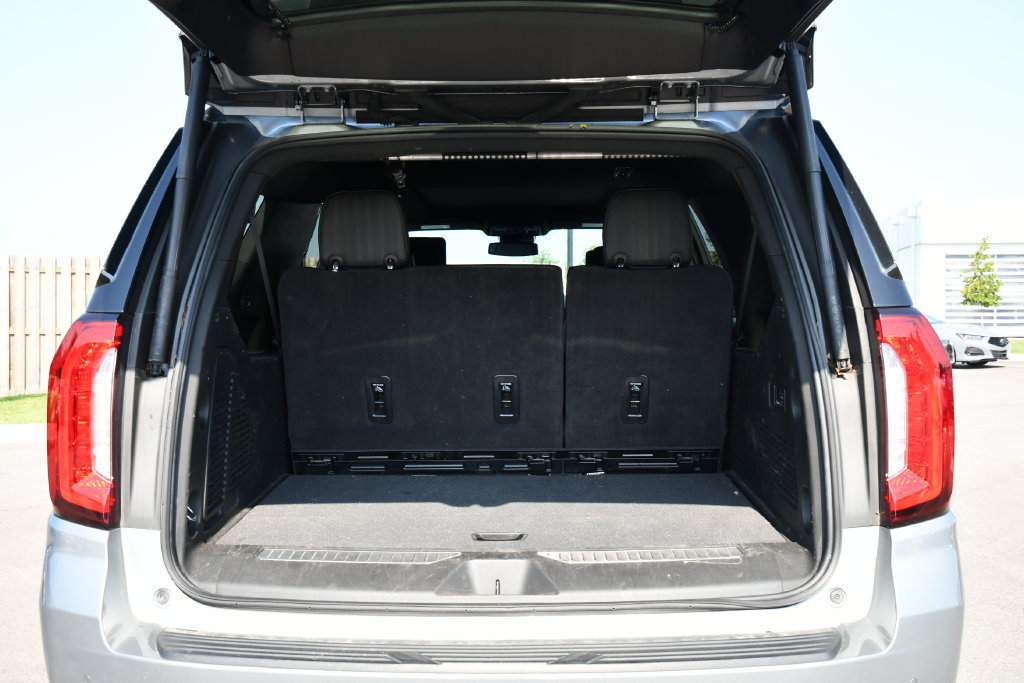 Used 2024 GMC Yukon XL Denali AWD/4WD image 39