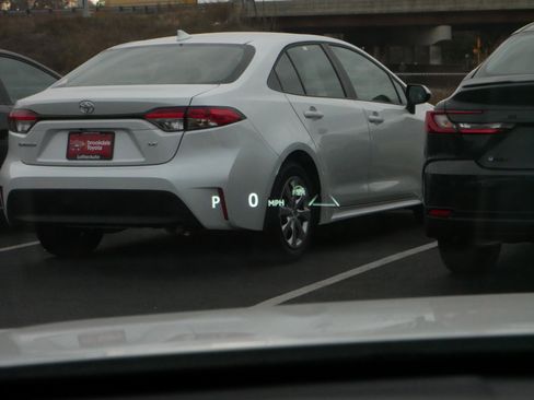 Used 2025 Toyota Camry XLE image 28