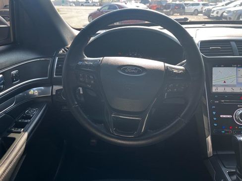Used 2018 Ford Explorer Sport w/ Equipment Group 401A image 10