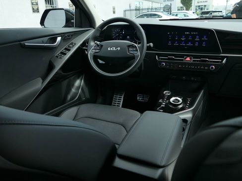 New 2025 Kia Niro Wave image 23