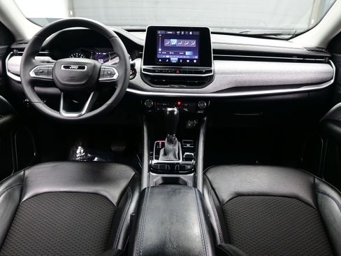 Used 2022 Jeep Compass Latitude image 15