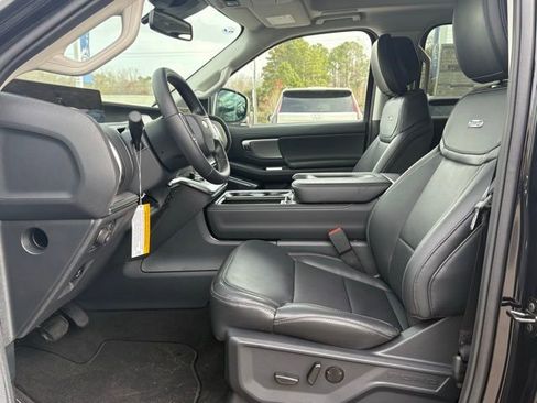 New 2026 Ford Expedition Max Platinum w/ Driver's Package AWD/4WD image 9