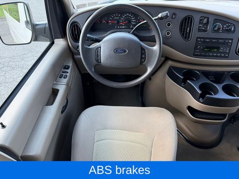 Used 2008 Ford E-350 and Econoline 350 XL RWD image 21