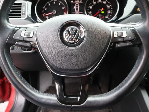 Used 2017 Volkswagen Jetta SEL image 31