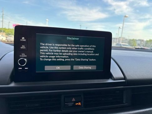 Certified 2025 Honda Pilot Touring image 16