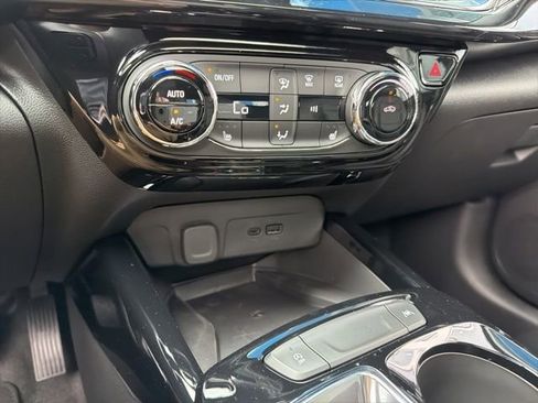New 2026 Chevrolet Trax RS w/ Sunroof Package FWD image 27