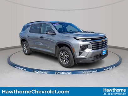 Used 2024 Chevrolet Traverse LT