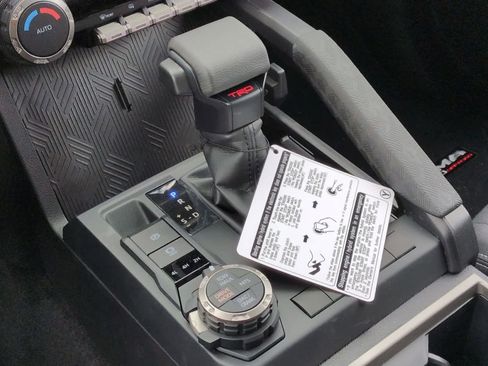 Used 2026 Toyota Tacoma TRD Off-Road AWD/4WD image 19