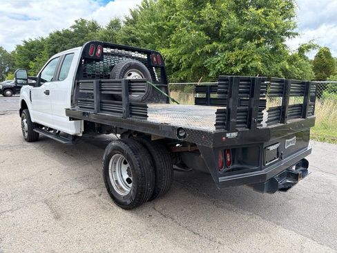 Used 2022 Ford F350 XL w/ Power Equipment Group AWD/4WD image 4