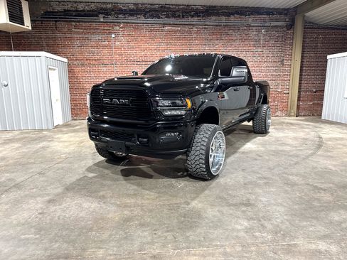 Used 2023 RAM 2500 Limited image 2