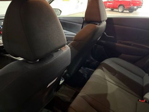 New 2025 Hyundai Elantra SE image 26