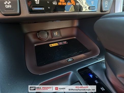 New 2025 Toyota RAV4 Limited image 21