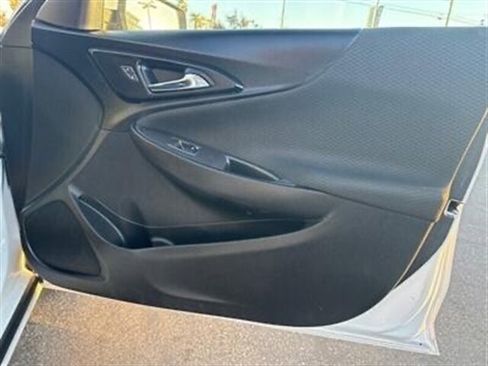 Used 2022 Chevrolet Malibu LT image 28