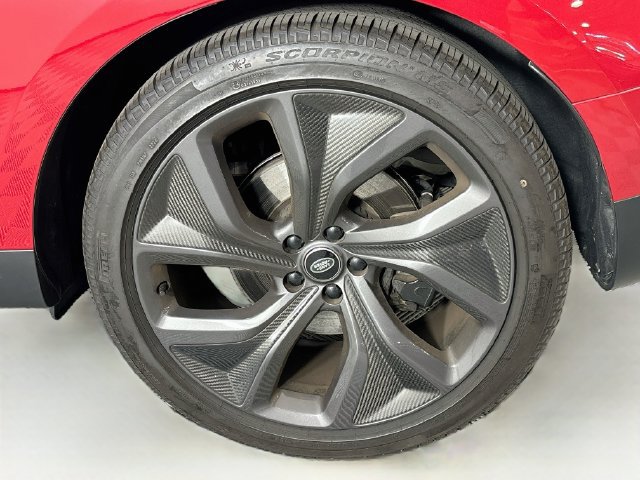 Used 2025 Land Rover Range Rover Sport SE AWD/4WD image 29