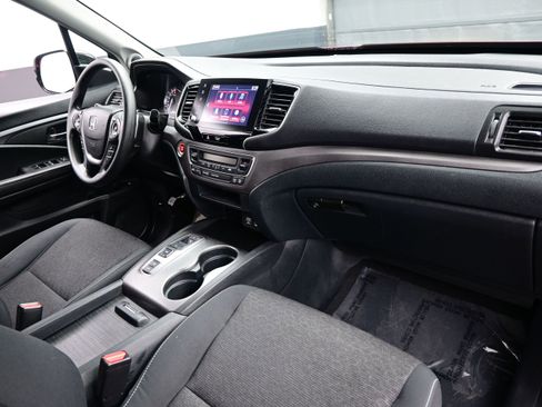 Used 2023 Honda Ridgeline Sport image 14