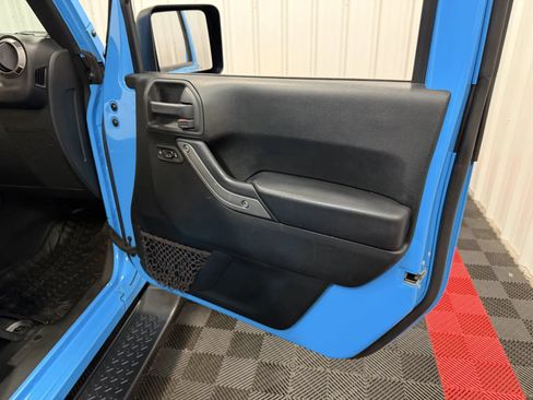 Used 2018 Jeep Wrangler Unlimited Sport S AWD/4WD image 44