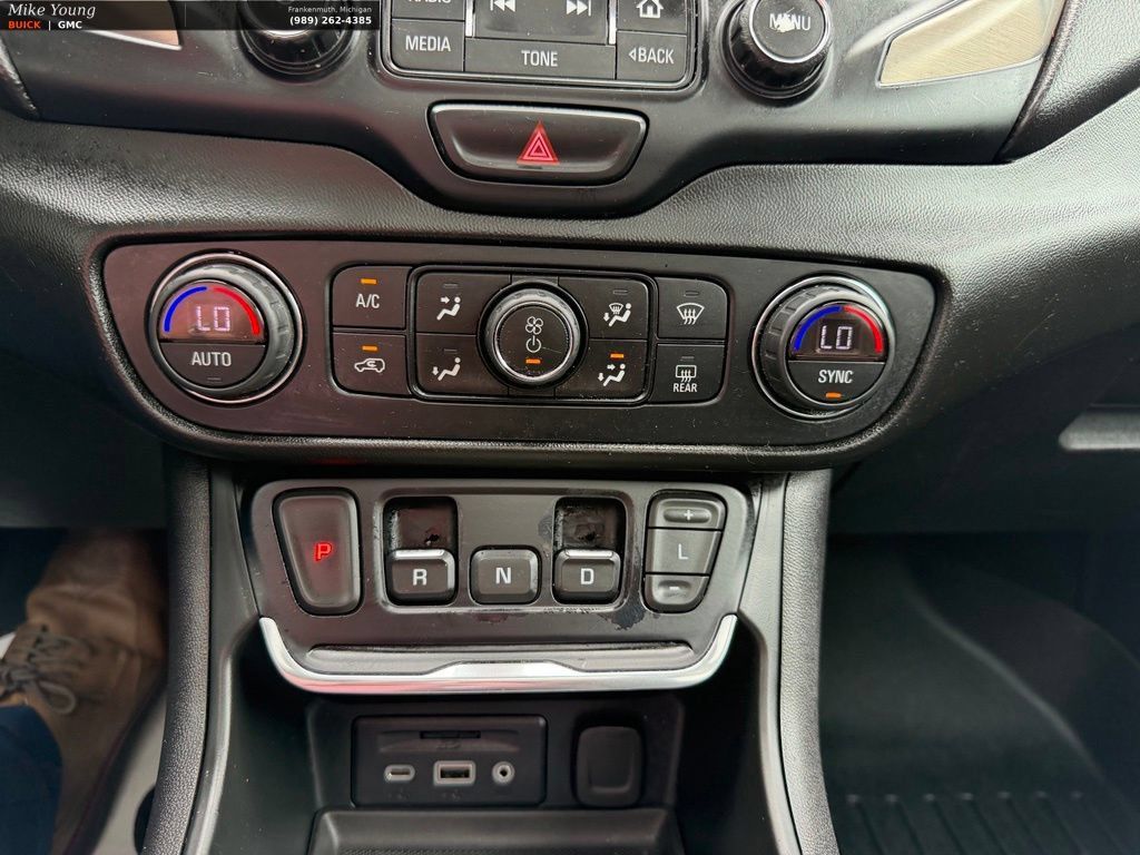 Used 2018 GMC Terrain Denali w/ Advanced Safety Package AWD/4WD image 27