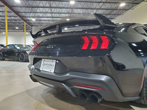 Used 2024 Ford Mustang GT Premium image 41