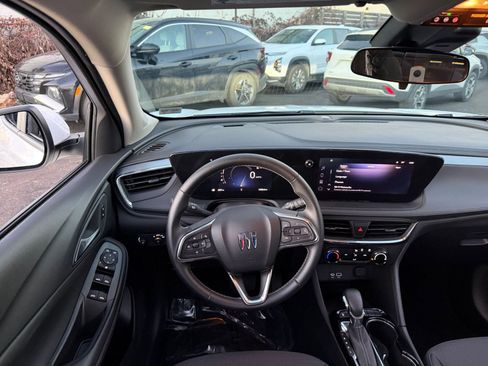 Used 2025 Buick Encore GX Preferred image 32