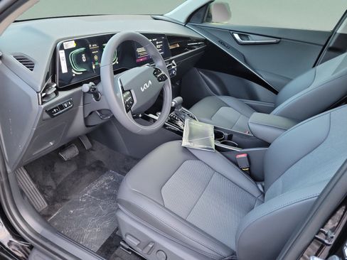 New 2026 Kia Niro EX FWD image 14