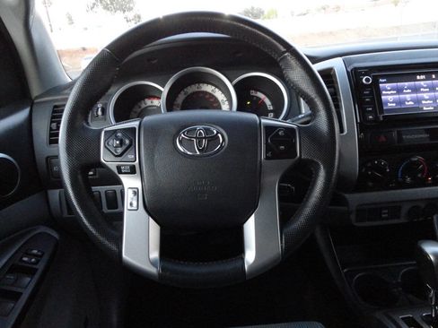 Used 2015 Toyota Tacoma PreRunner image 26