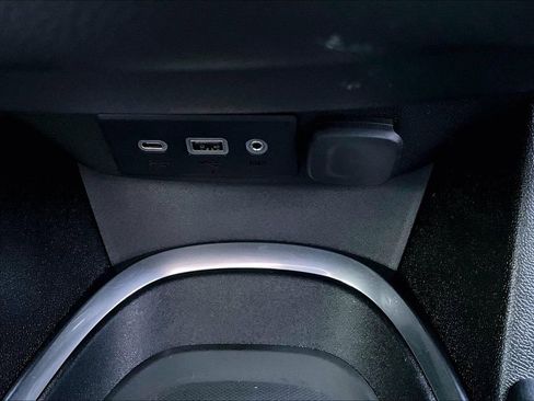 Used 2019 Chevrolet Malibu LT w/ Leather Package image 12