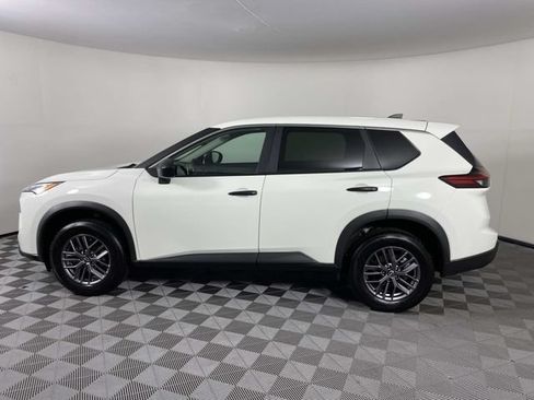 Used 2024 Nissan Rogue S AWD/4WD image 5
