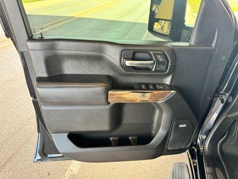 Used 2020 Chevrolet Silverado 3500 High Country w/ Technology Package AWD/4WD image 12