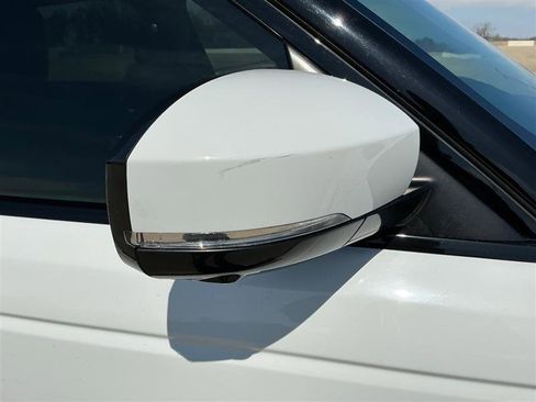 Used 2014 Land Rover Range Rover Sport HSE image 17