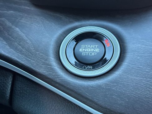 New 2025 Jeep Grand Cherokee L Limited image 22