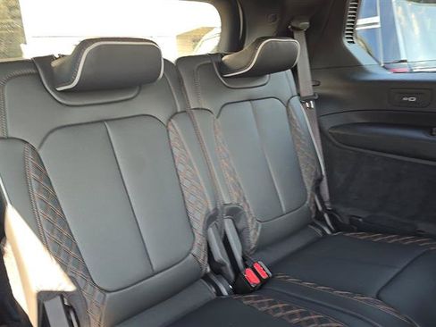Used 2023 Jeep Grand Cherokee L Summit AWD/4WD image 5