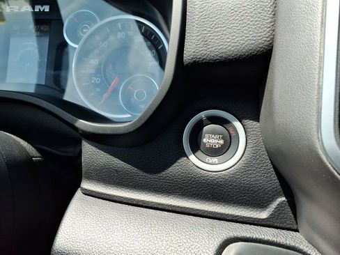 Used 2019 RAM 1500 Big Horn AWD/4WD image 19