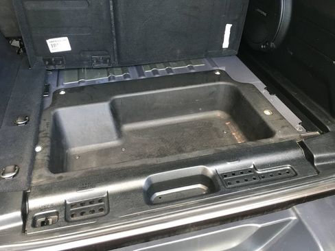 Used 2020 Jeep Wrangler Unlimited Sahara w/ Uconnect 4C Nav & Sound Group AWD/4WD image 35