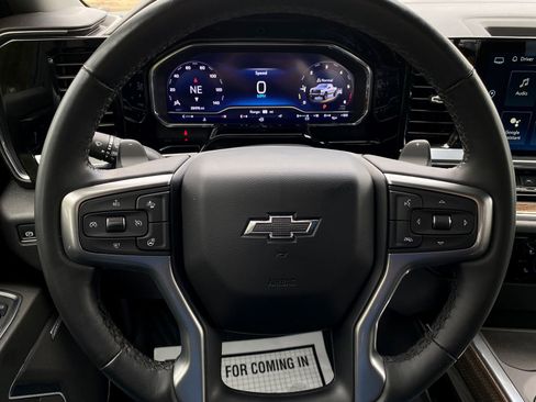 Used 2024 Chevrolet Silverado 1500 LT Trail Boss w/ Convenience Package II image 24