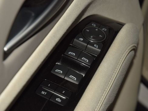 Used 2024 Cadillac Escalade ESV Sport Platinum w/ LPO, ONYX Package AWD/4WD image 53