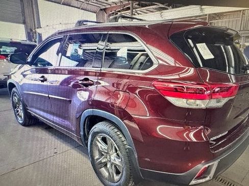 Used 2019 Toyota Highlander Limited Platinum AWD/4WD image 10