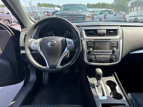 Used 2016 Nissan Altima 2.5 S w/ Power Driver Seat Package FWD image 15
