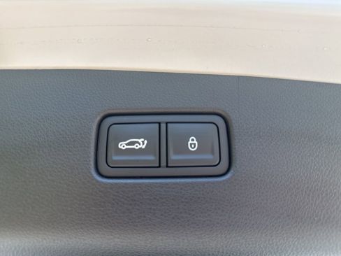Certified 2026 Genesis GV70 2.5T Advanced AWD/4WD image 31