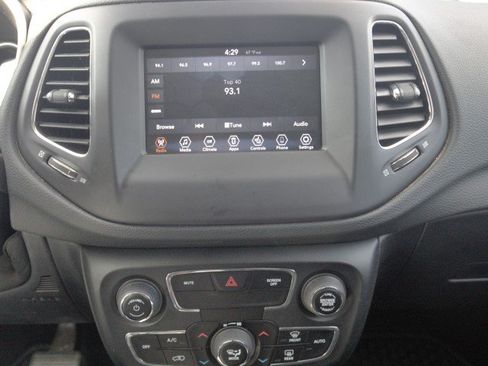 Used 2019 Jeep Compass Latitude w/ Cold Weather Group AWD/4WD image 20