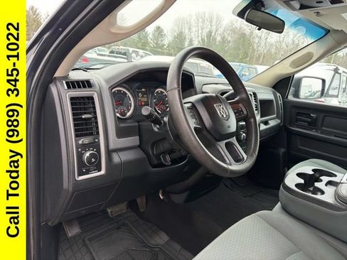 Used 2017 RAM 1500 Express AWD/4WD image 2